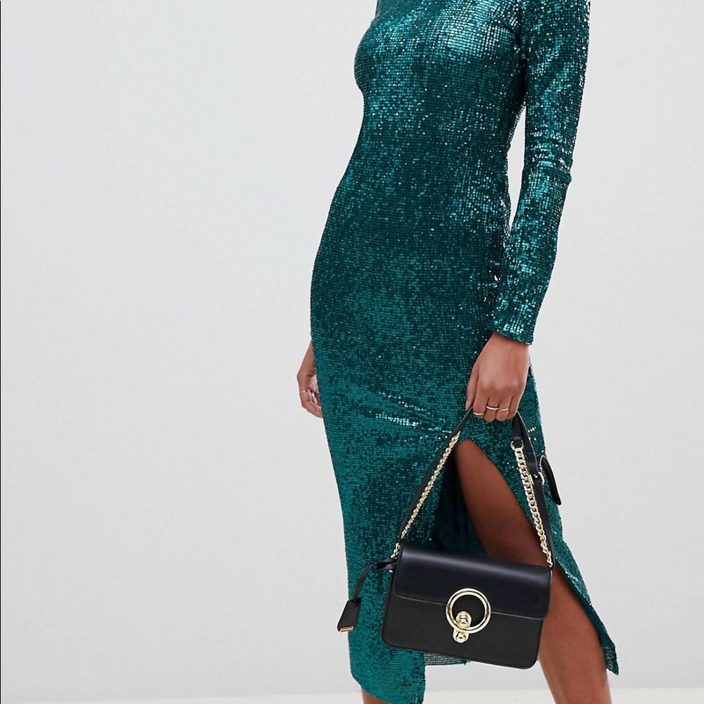 Dress - Picture 5 of 5